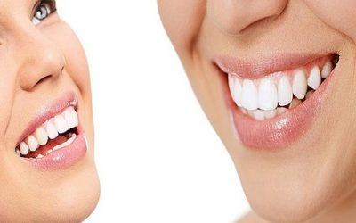 Cómo evitar que tus dientes se aflojen y se caigan.